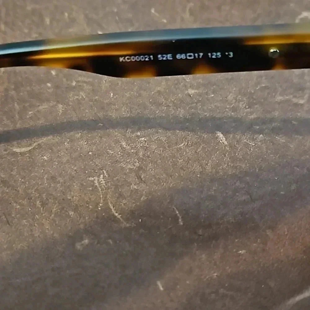 Kenneth Cole 66mm sunglasses - Picture 3 of 4